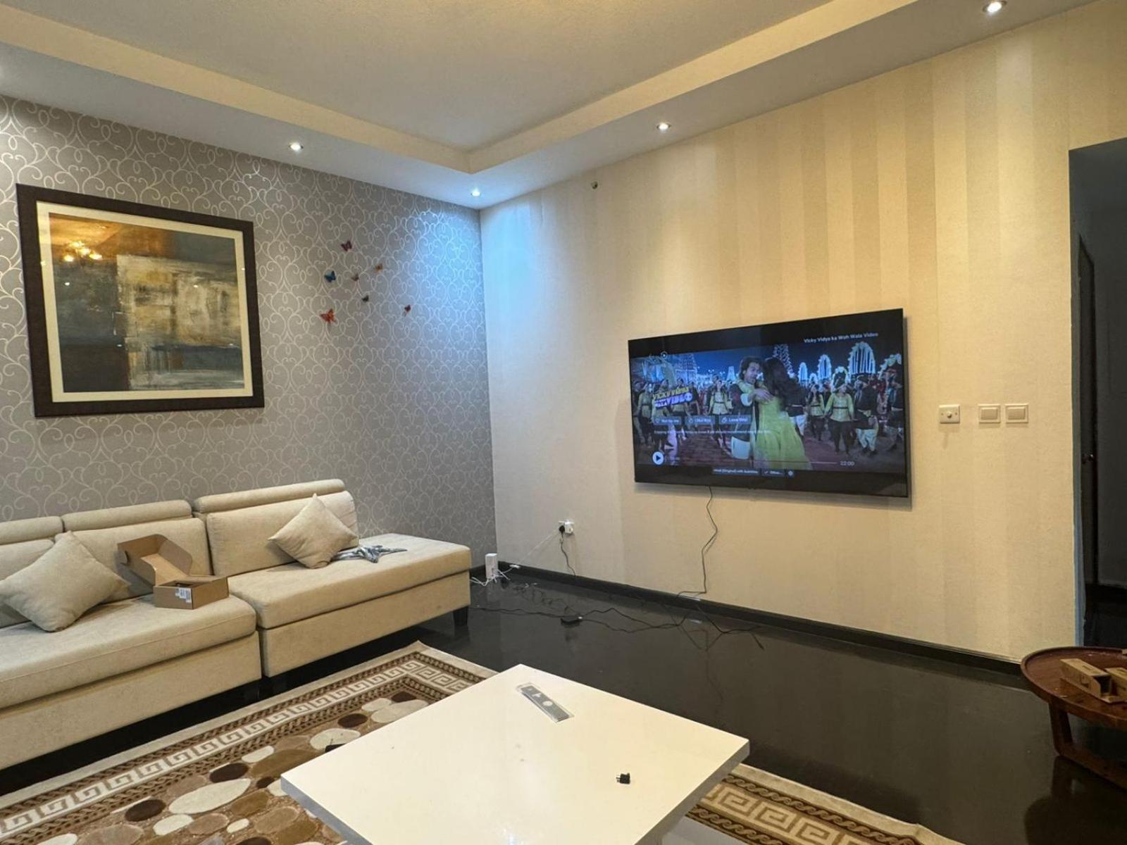 Sadaf 8 Jbr Luxury Master Bedroom Near Tram Dubái Exterior foto